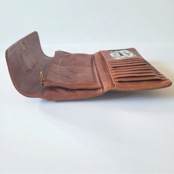 MARC JACOBS Turn Lock Brown Leather Women's Wallet - Picture 12 of 12